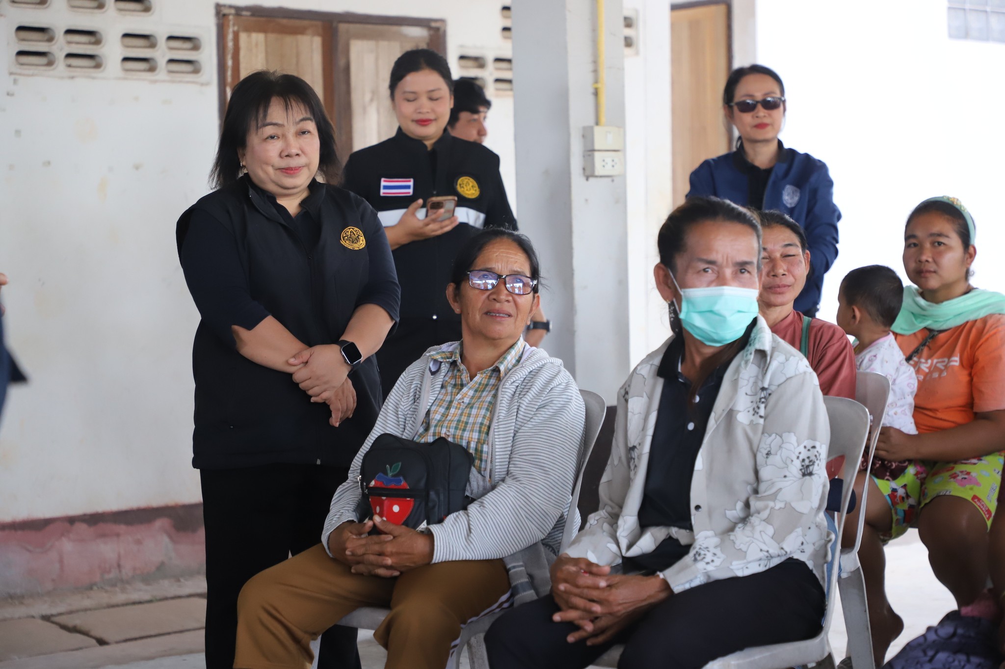 title - เลขาฯ ส.ป.ก. รุดให้กำลังใจพี่น้องเกษตรกรในเขตปฏิรูปที่ดินพื้นที่ชายแดนอุบลฯ ใกล้จุดสู้รบเพียง 7 กม.